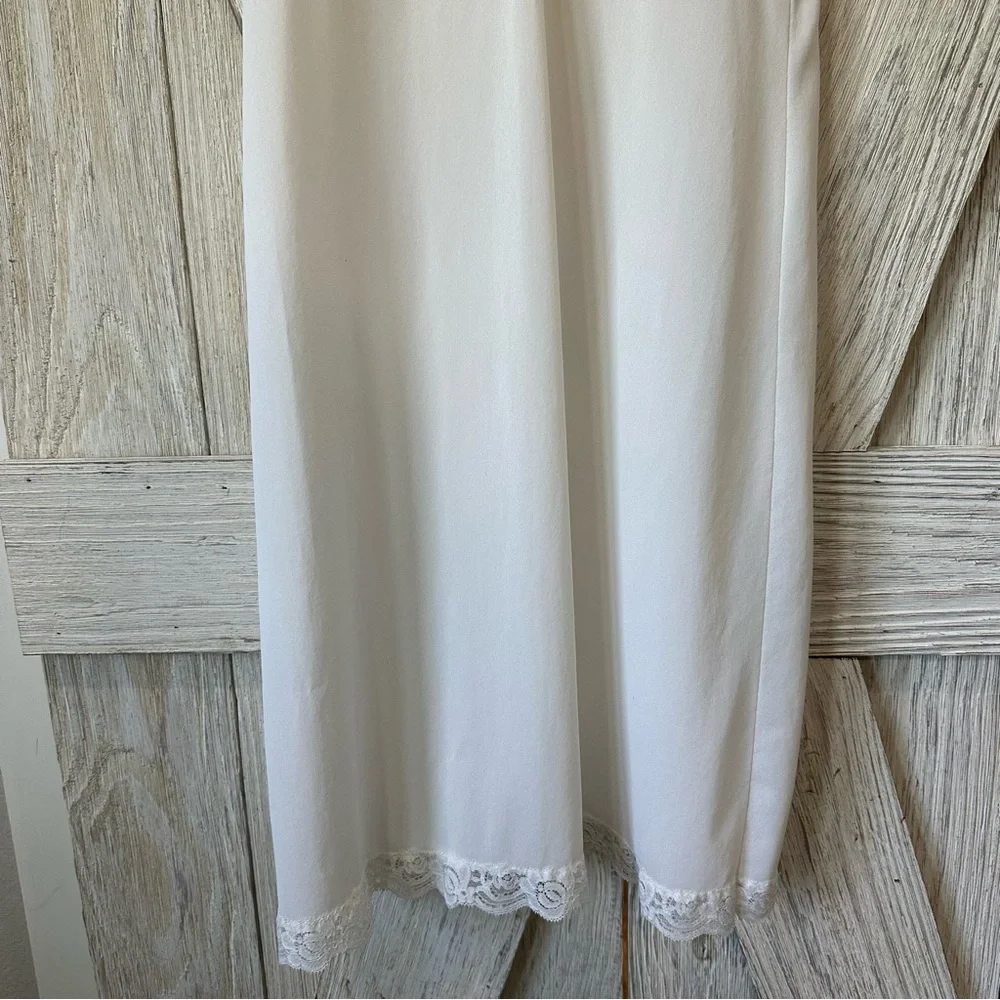 VINTAGE 70s Lace Trim Nightie - Picture 10 of 13